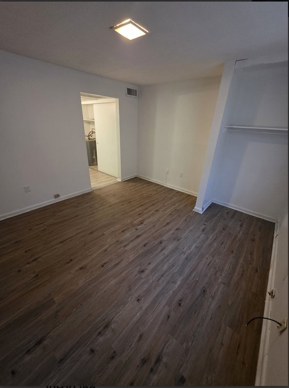 Foto del edificio - 1505 N West St