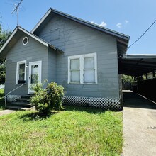Building Photo - 1109 Main Ave