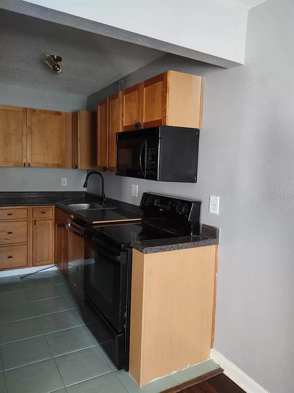 Building Photo - 3893 Pompano Dr SE