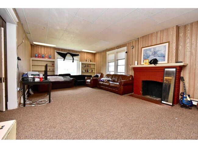Foto del edificio - 310 E 9th St