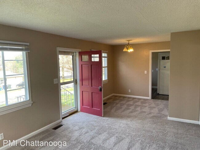 Building Photo - 2 br, 1 bath House - 1422 Elm St