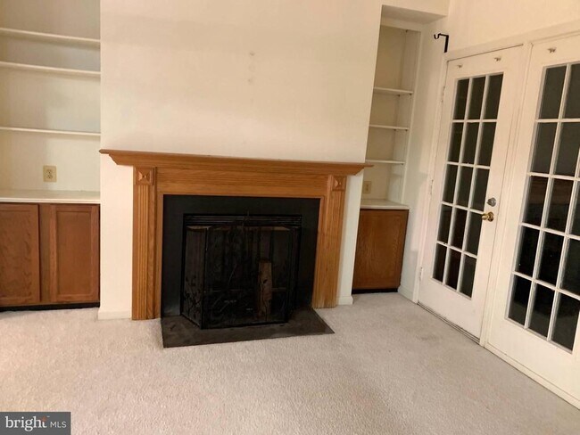 Building Photo - 13062 Shadyside Ln