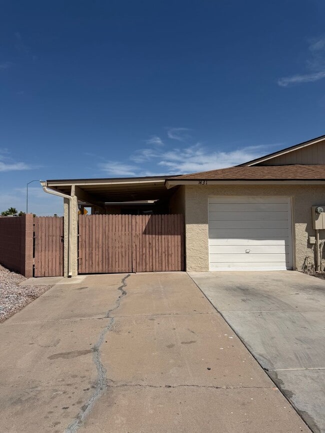 Building Photo - 1431 S Lazona Dr