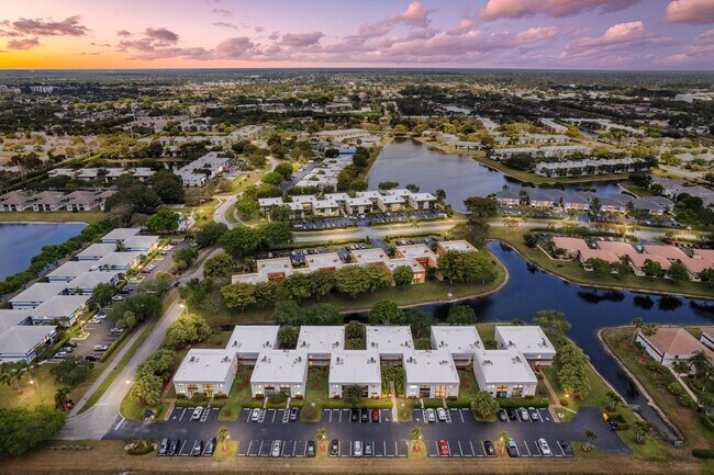 Foto del edificio - 15450 Pembridge Ave