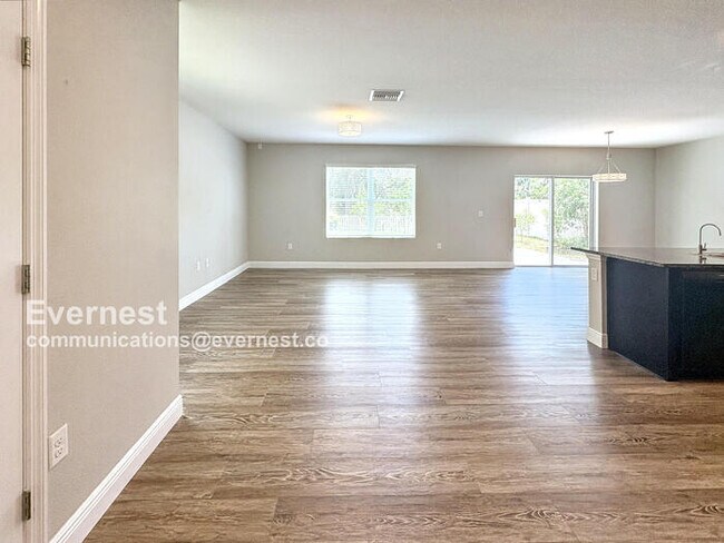 Foto del edificio - 16852 Trite Bend St