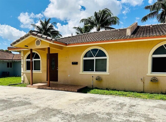 Building Photo - 5947 NW 38th St