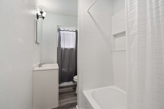 Building Photo - Unbeatable 4 Bedroom home in Greensburg available July 1!