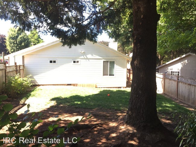 Building Photo - 6925 SW Napa Ct