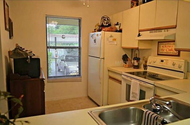 Foto del edificio - 1320 Daffodil Pl