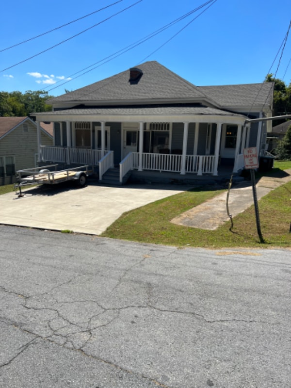 Primary Photo - 3 Fair St SW