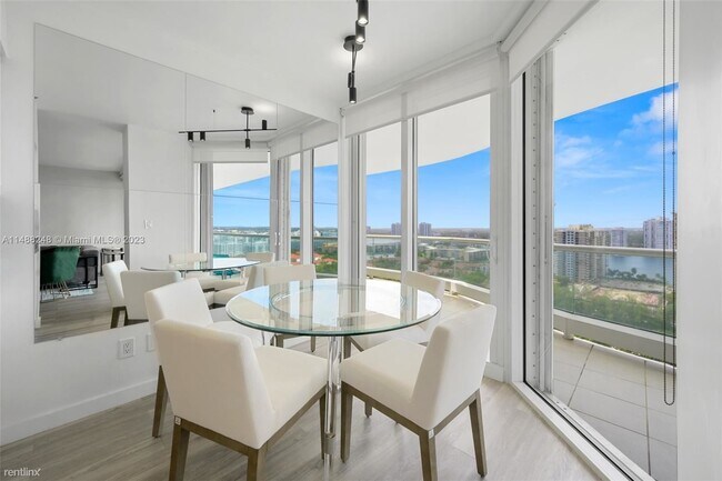 Building Photo - 3 br, 2 bath Condo - 7000 Island Blvd Apt ...
