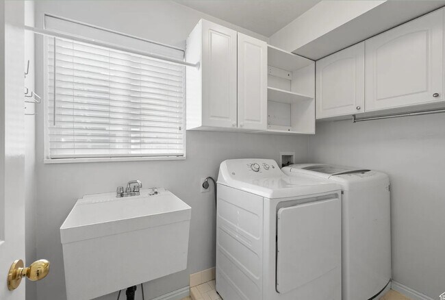 Foto del edificio - 2102 E Candle Spruce Cv