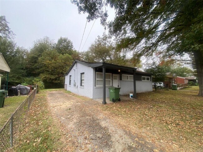 Foto del edificio - 3220 Doris Cir