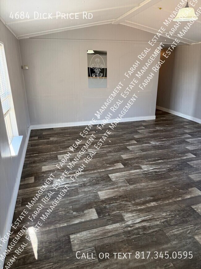 Foto del edificio - 4684 Dick Price Rd