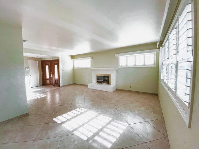 Building Photo - 7377 W 88th St