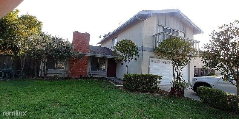 Primary Photo - 4 br, 2.5 bath House - 36113 Spruce Street