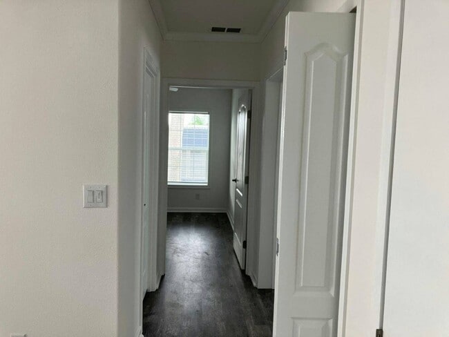 Building Photo - 608 Bougainvillea Ct