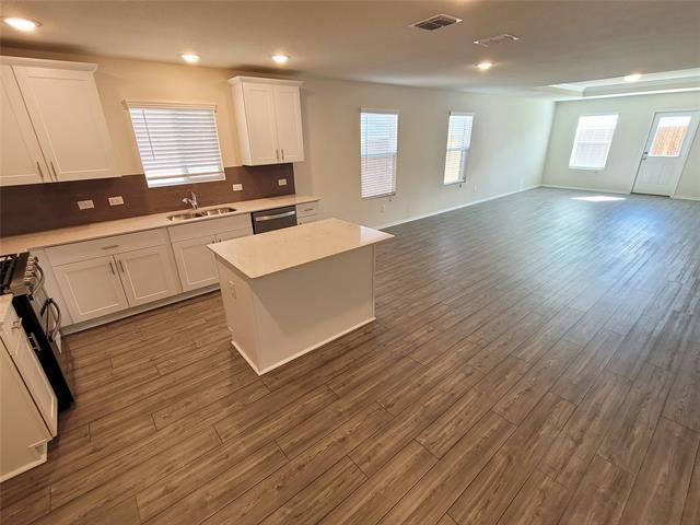 Building Photo - 1049 Knightly Ln