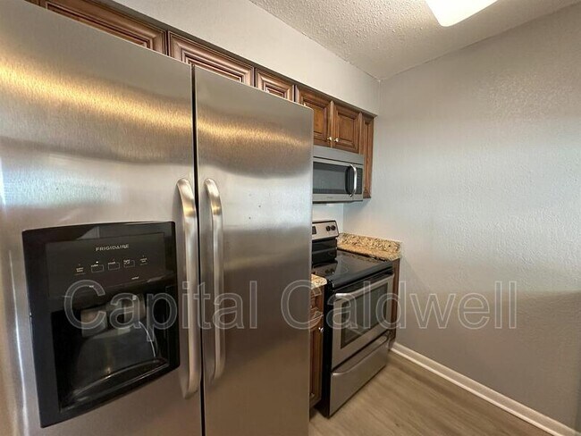 Foto del edificio - 5440 S MacDill Ave