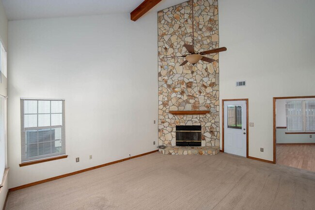 Foto del edificio - 1406 Ariel Ln