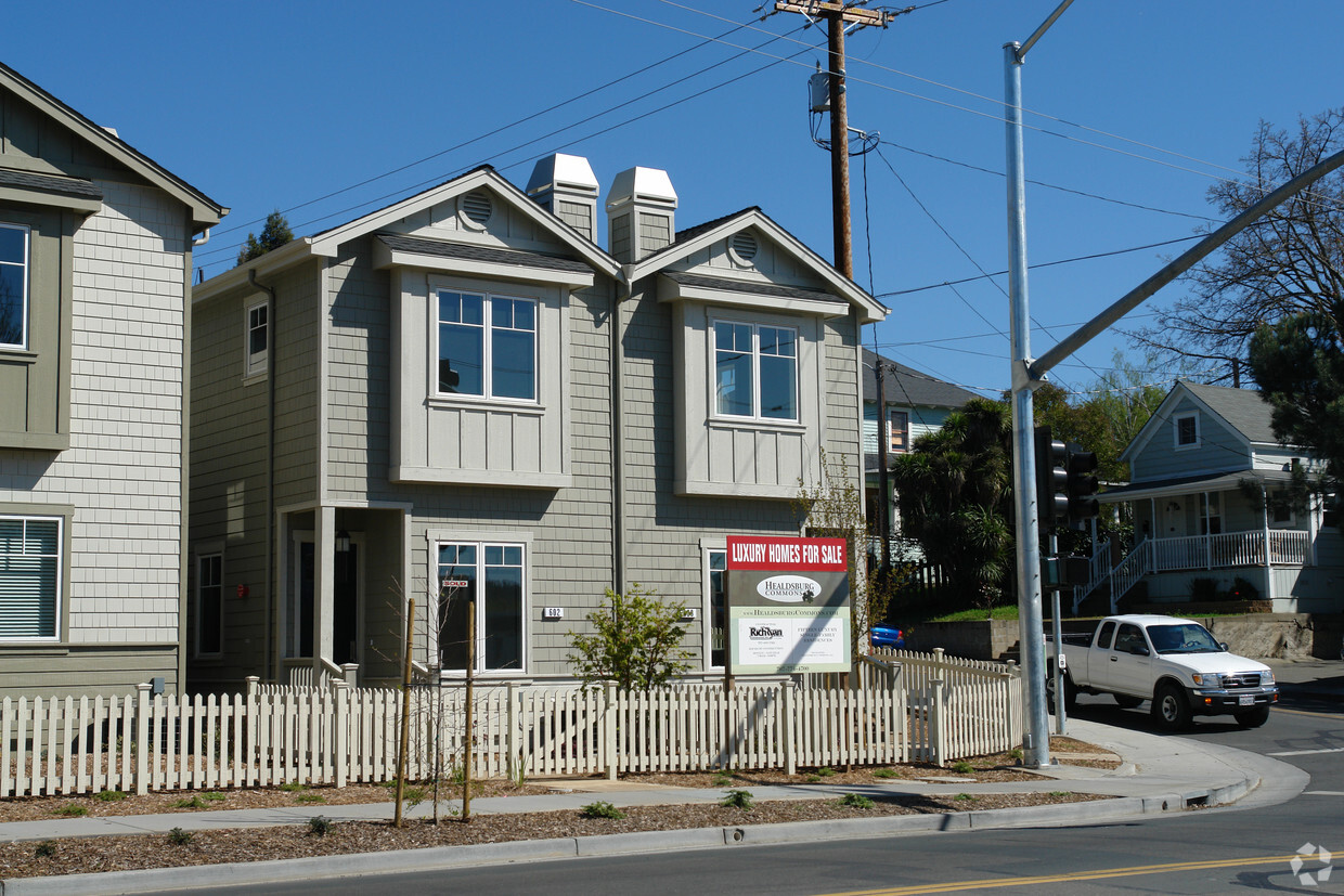 Building Photo - 602 Healdsburg Ave