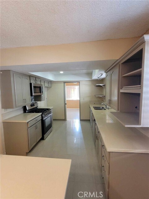 Building Photo - 14873 Blueberry Rd