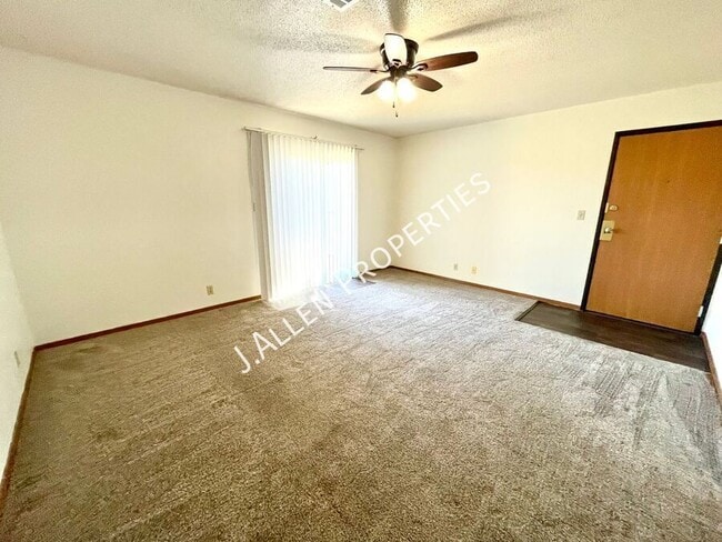 Foto del edificio - 901 Syracuse Ave