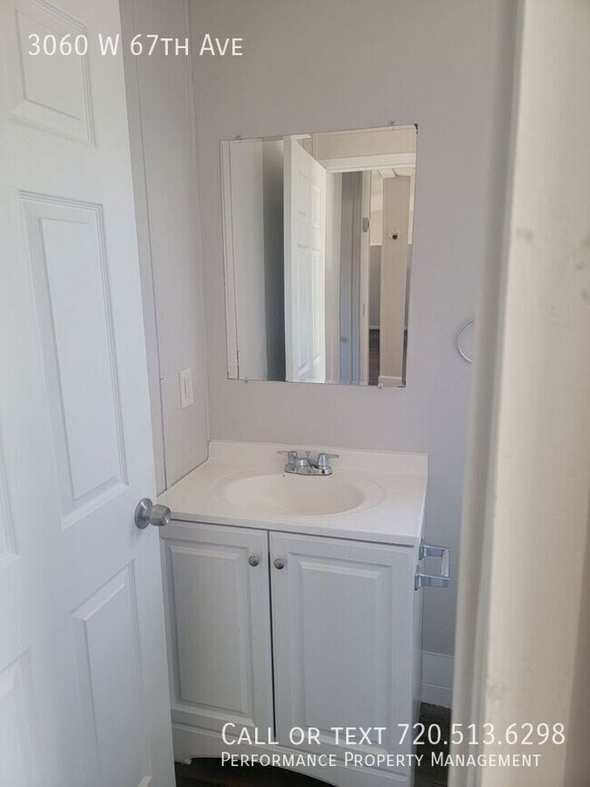 Foto del edificio - 3060 W 67th Ave