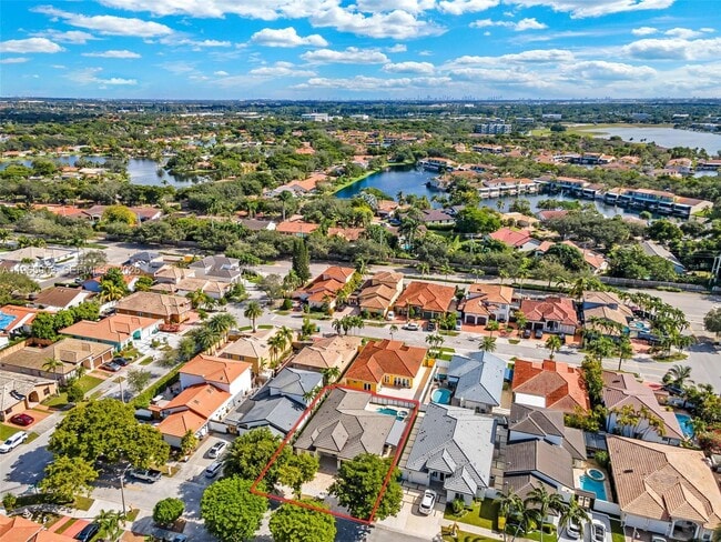 Foto del edificio - 14813 NW 87th Pl