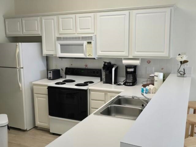 Building Photo - 640 River Oaks Dr