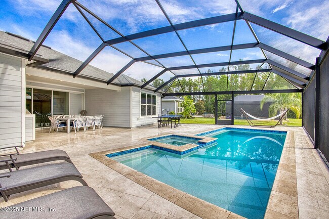 Foto del edificio - 94242 Goodwood Dr