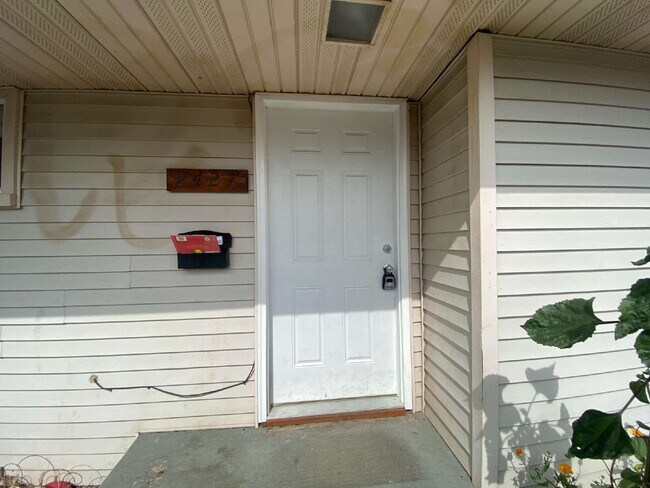 Building Photo - Charming 2-Bed Duplex Retreat in Bellingha...
