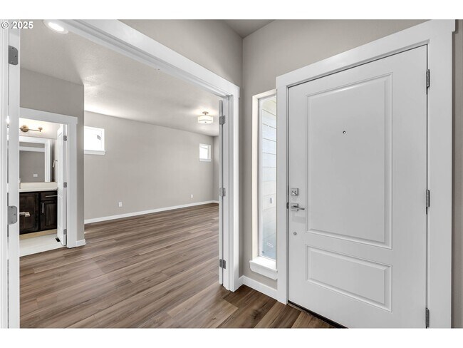Foto del edificio - 6107 NE 45th Ct