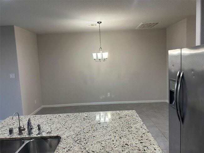 Building Photo - 2128 Del Mar Dr