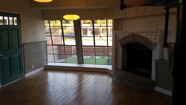 Livingroom - 3205 W Alameda Ave