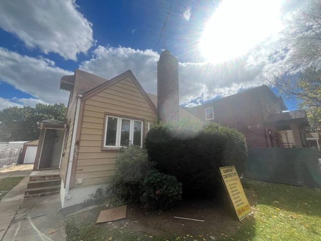Photo - 86-27 239th St House