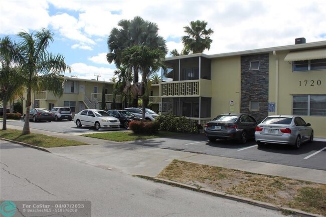 Building Photo - 1720 Funston St