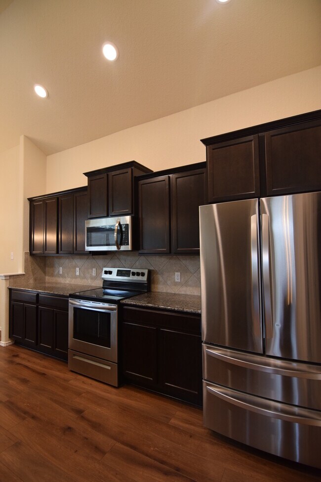 Foto del edificio - 1238 Juneberry Pk Dr