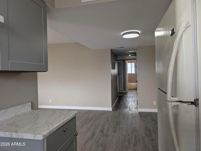 Building Photo - 4714 E Belleview St