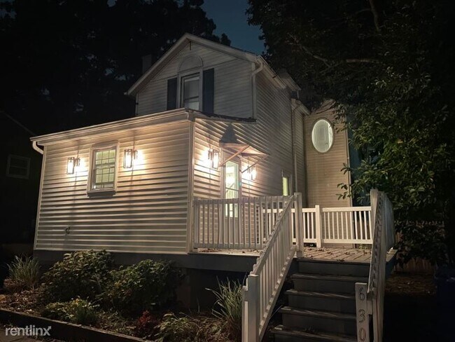 Foto del edificio - 3 br, 2 bath House - 630 S Forklanding Rd