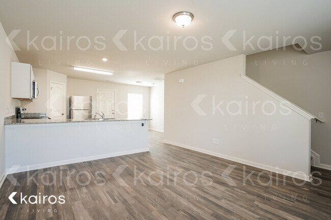Building Photo - 1594 Finchley Court