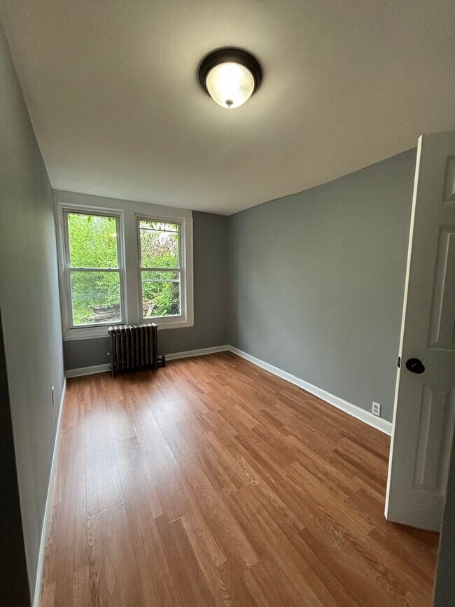 Building Photo - 281 Hunterdon St