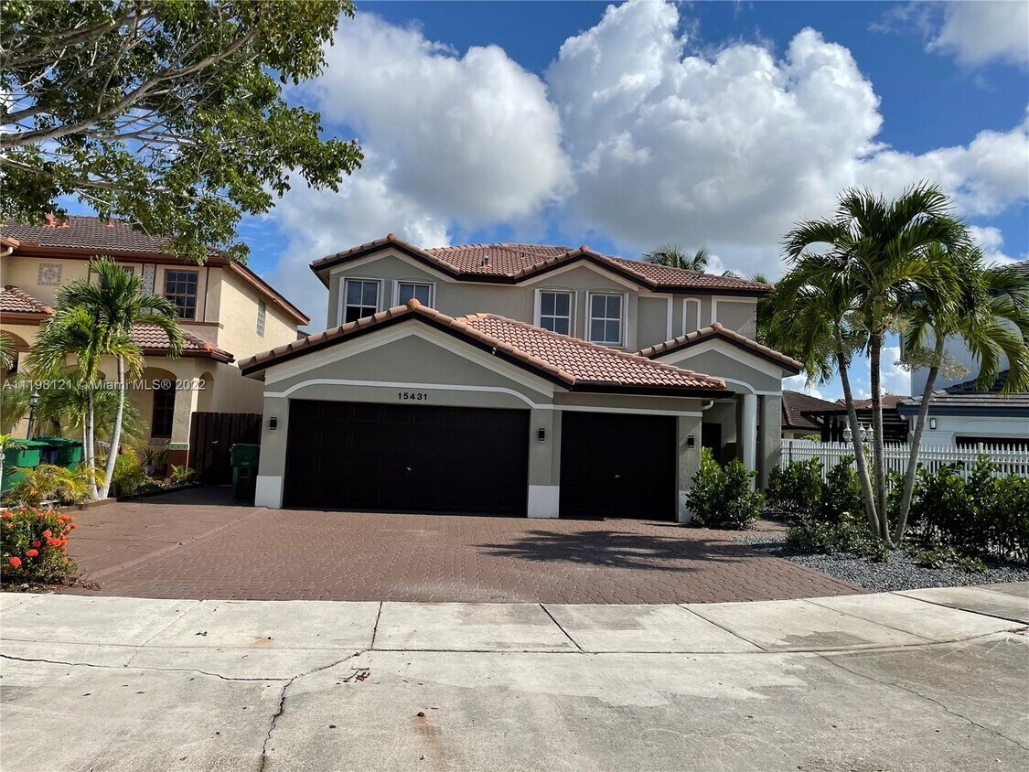 15431 SW 39th Terrace, Miami, FL 33185 House for Rent in Miami, FL