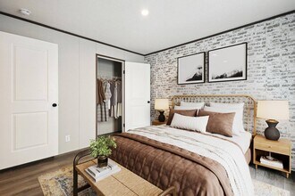 Building Photo - 10 Benjamin Ln