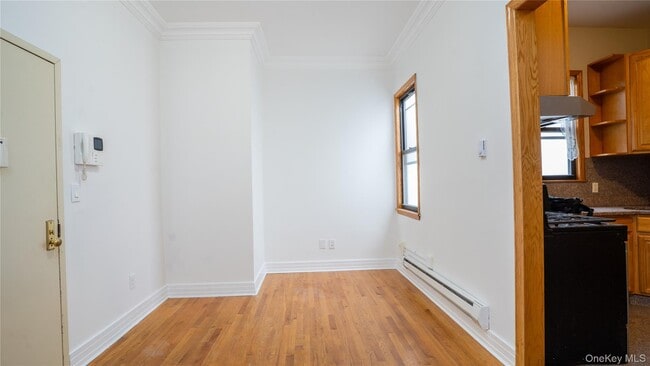 Building Photo - 46 N Village Ave