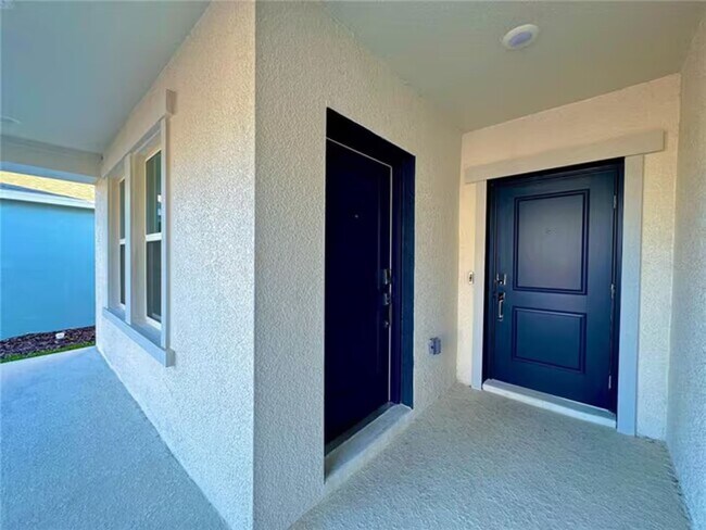 Building Photo - 2649 Armstrong Ave