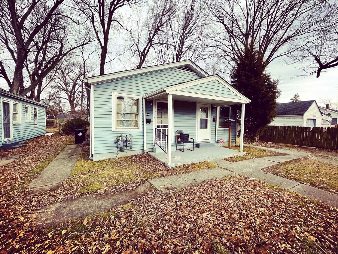 213 W Wampum Ave, Louisville, KY 40214 Townhome Rentals in Louisville