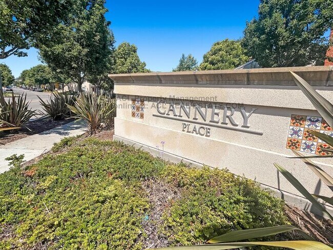 Foto del edificio - Highly Desired, Centrally Located Hayward ...