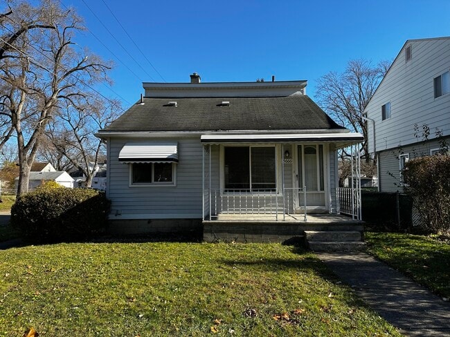 Building Photo - 15666 Wakenden St