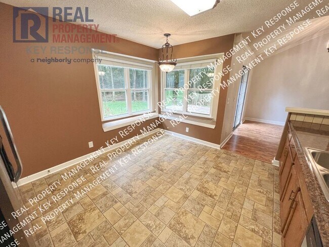 Building Photo - One-level charmer in South Fork